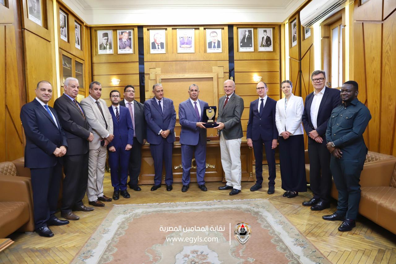 نقيب المحامين يلتقي وفدًا من غرفة التجارة بهامبورج 