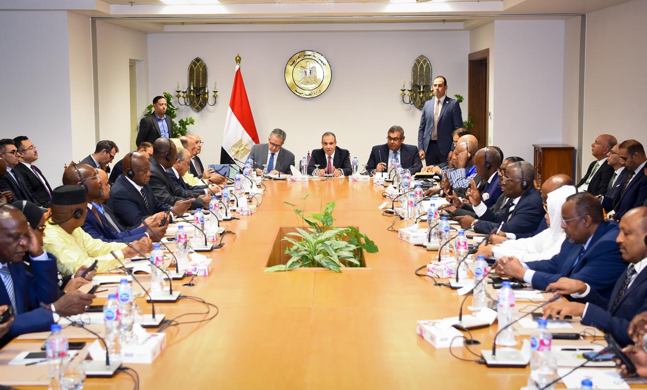 وزير الخارجية يبحث مع السفراء الأفارقة تطورات الوضع بالسد الإثيوبي والسودان