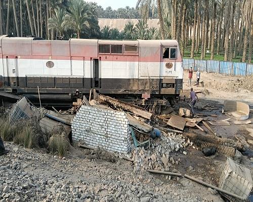 الصورة قديمة والخبر مفبرك..السكة الحديد تكشف حقيقة حادث تصادم قطارين
