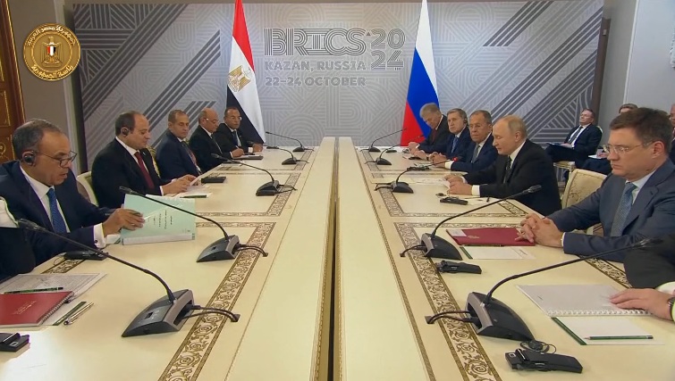 الرئيس السيسي يؤكد على موقف مصر الداعي للحلول الدبلوماسية لتسوية النزاعات الرئيس السيسي يؤكد على موقف مصر الداعي للحلول الدبلوماسية لتسوية النزاعات