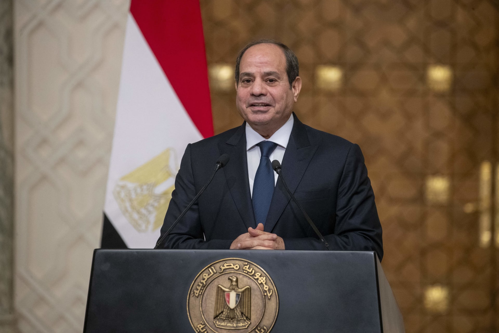 الرئيس السيسي يهنئ المصريين بعيد الميلاد ويؤكد: “مصر نموذج للتعايش والوحدة” الرئيس السيسي يهنئ المصريين بعيد الميلاد ويؤكد: “مصر نموذج للتعايش والوحدة”