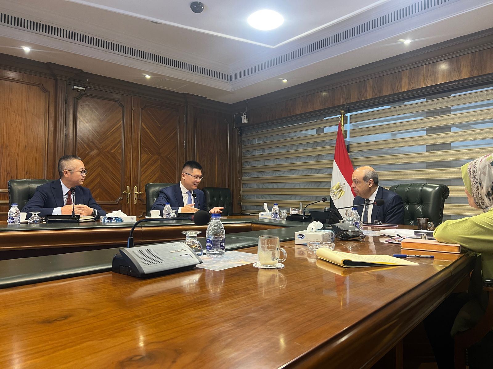 وزير الطيران: شراكة مع هواوي لتطوير البنية التحتية للأنظمة التكنولوجية