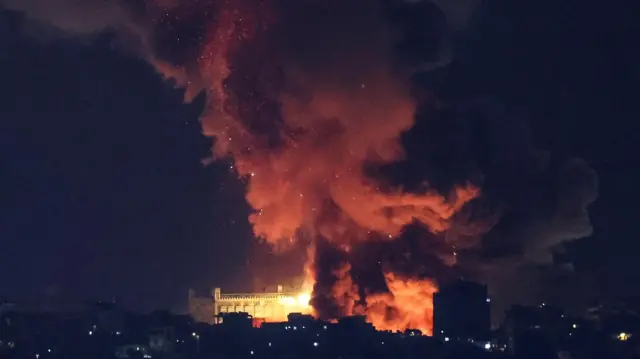 رجال المرشد نائمون.. إسرائيل تقصف إيران وطهران تلتزم الصمت