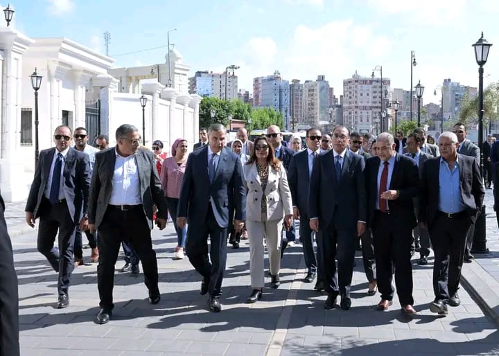 مدبولي يتابع مشروع الإستراتيجية المتكاملة لإدارة مياه الأمطار بالإسكندرية مدبولي يتابع مشروع الإستراتيجية المتكاملة لإدارة مياه الأمطار بالإسكندرية