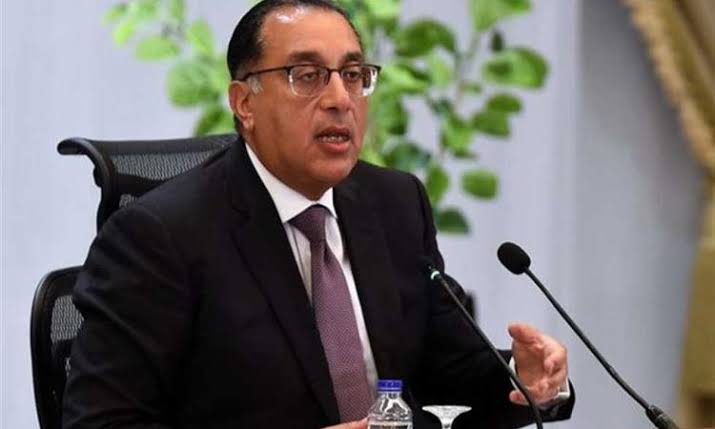 مدبولي يستعرض المخرجات النهائية لمحفزات الاستثمار وللتسهيلات الضريبية مدبولي يستعرض المخرجات النهائية لمحفزات الاستثمار وللتسهيلات الضريبية