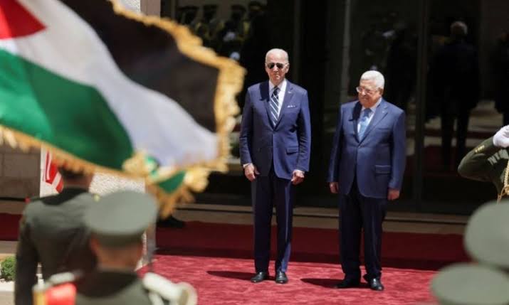 الرئاسة الفلسطينية: تطالب الإدارة الأمريكية بإجبار الإحتلال علي وقف عدوانه وقيام دولة فلسطينية