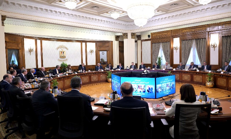 رئيس الوزراء يترأس اجتماع مجلس المحافظين