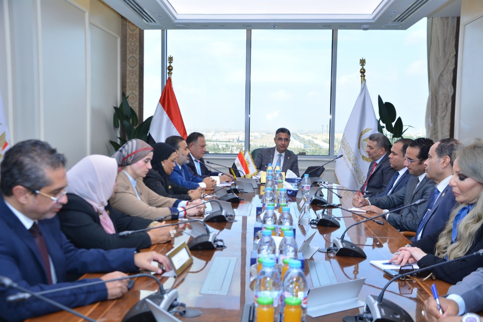 وفد “الشعب الجمهوري” يلتقي وزير التموين لبحث آليات التحول إلى النقدي وفد “الشعب الجمهوري” يلتقي وزير التموين لبحث آليات التحول إلى النقدي