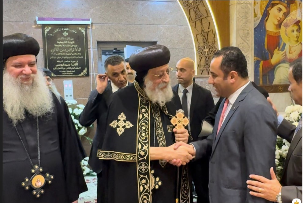 النائب احمد علي يستقبل قداسة البابا تواضرس الثاني بعزبة النخل بالمرج