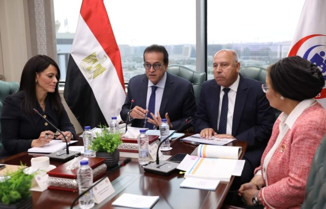 نائبا رئيس الوزراء ووزيرة التخطيط يناقشون دعم محور التمكين الاقتصادي للمرأة 