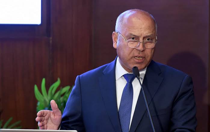 وزير النقل: لا صحة لمصادرة المصانع المتعثرة من أصحابها