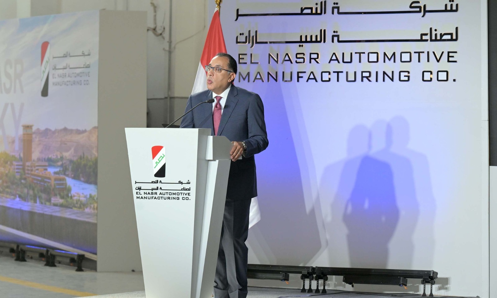 رئيس الوزراء: الدولة لا تبيع أصولها ولا تفرط في قلاعها الصناعية رئيس الوزراء: الدولة لا تبيع أصولها ولا تفرط في قلاعها الصناعية