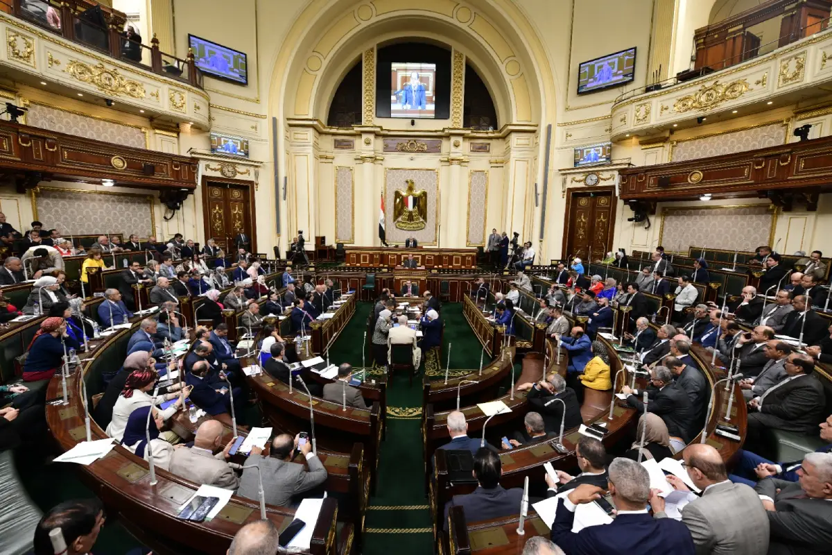 القروض ترهق الأجيال.. هجوم برلماني على الحكومة بسبب شروط البنك الدولي