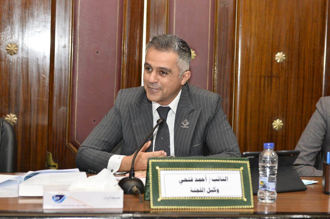 النائب أحمد فتحى: الاتحادات الطلابية لها دور كبير فى إعداد الكوادر للعمل السياسي النائب أحمد فتحى: الاتحادات الطلابية لها دور كبير فى إعداد الكوادر للعمل السياسي