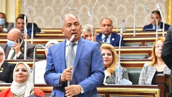 رئيس دفاع النواب يستعرض تقرير مشروع قانون لجوء الأجانب رئيس دفاع النواب يستعرض تقرير مشروع قانون لجوء الأجانب