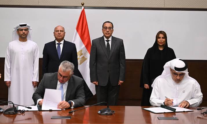 بعد قليل.. توقيع اتفاقية تفاهم بين مجموعة «أبوظبي» و«اقتصادية السويس»