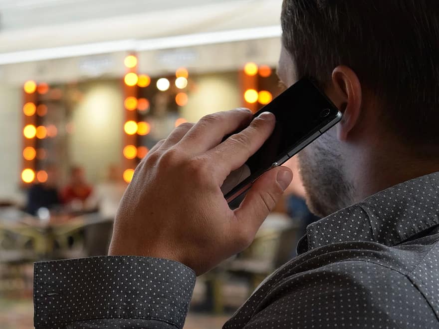 كارت الـ100 جنيه يمنح 45 جنيهًا فقط.. رئيس الشعبة يرد: الزيادة بسبب تكاليف التشغيل