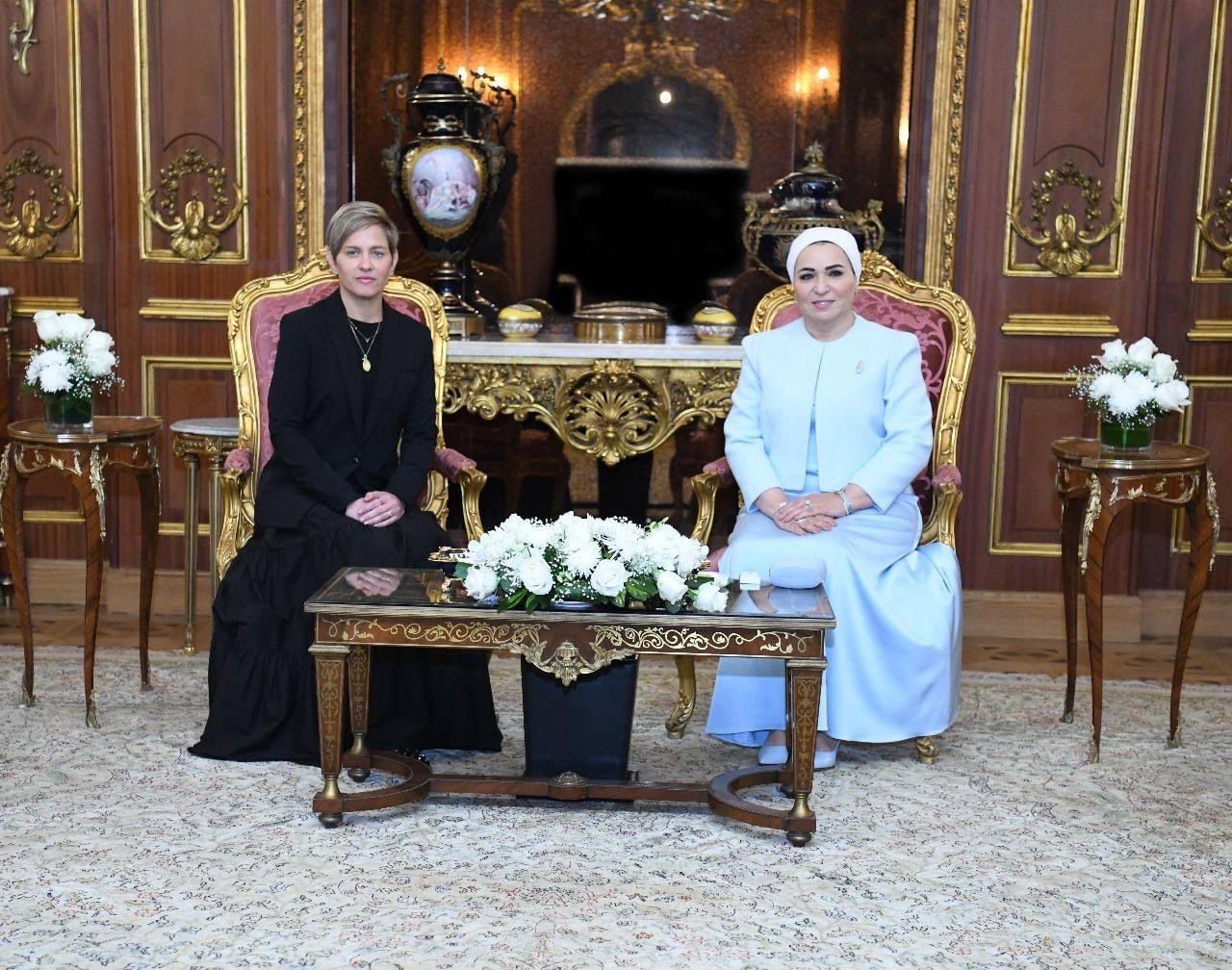 السيدة انتصار السيسي تستقبل قرينة رئيس جمهورية كولومبيا السيدة انتصار السيسي تستقبل قرينة رئيس جمهورية كولومبيا