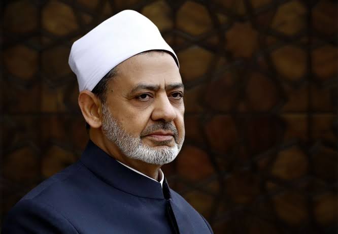 شيخ الأزهر يُعزي البابا فرنسيس في وفاة رئيس دائرة الحوار بين الأديان بالفاتيكان