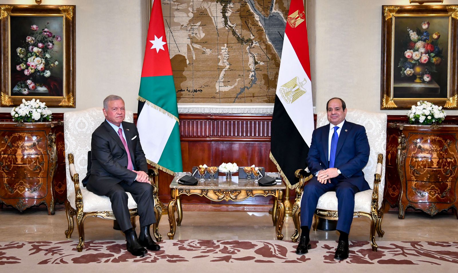 السيسي ونظيره الأردني يؤكدان ضرورة وقف إطلاق النار في غزة 