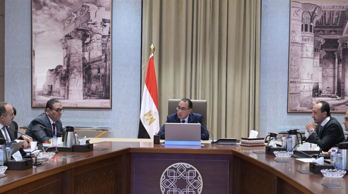 رئيس الوزراء: الحكومة تؤكد دعمها الكامل لشركة المقاولون العرب كأحد الأعمدة الرئيسية في قطاع المقاولات والتشييد رئيس الوزراء: الحكومة تؤكد دعمها الكامل لشركة المقاولون العرب كأحد الأعمدة الرئيسية في قطاع المقاولات والتشييد