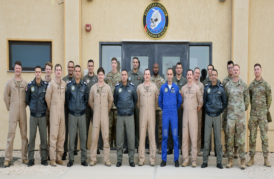 القوات الجوية المصرية والأمريكية تنفذان تدريبًا جويًا مشتركًا القوات الجوية المصرية والأمريكية تنفذان تدريبًا جويًا مشتركًا