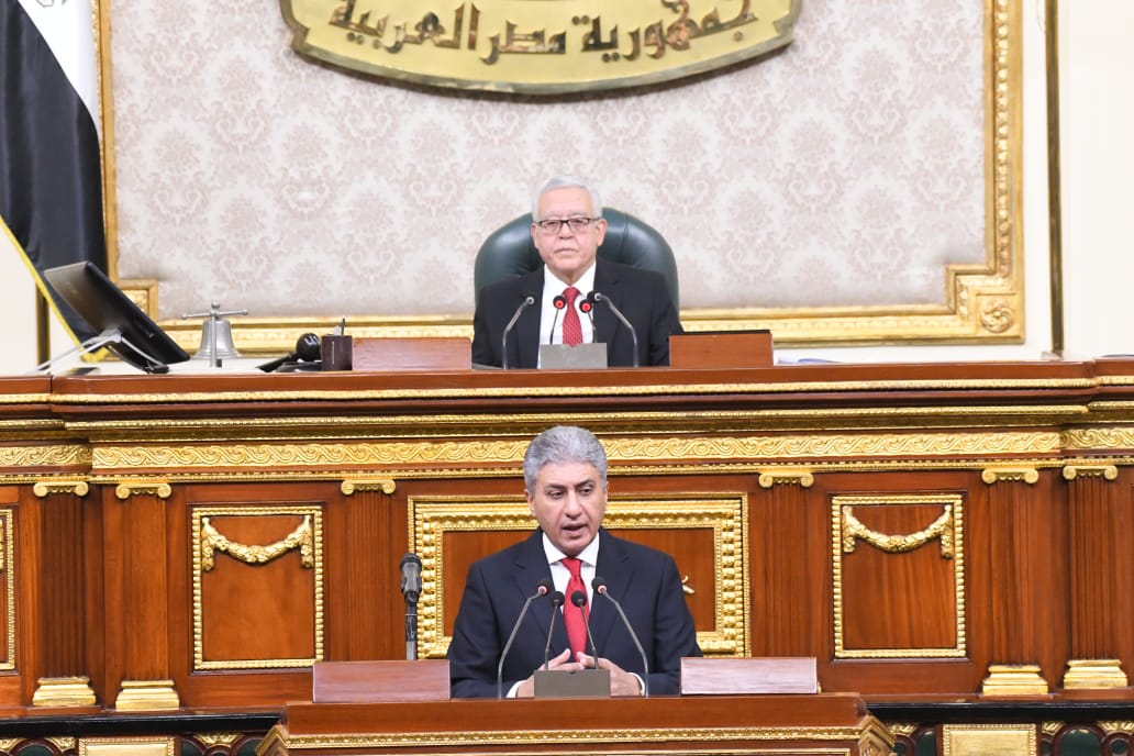 وزير السياحة: مصر تكثف جهودها للوصول 30 مليون سائح نهاية العقد الحالي وزير السياحة: مصر تكثف جهودها للوصول 30 مليون سائح نهاية العقد الحالي