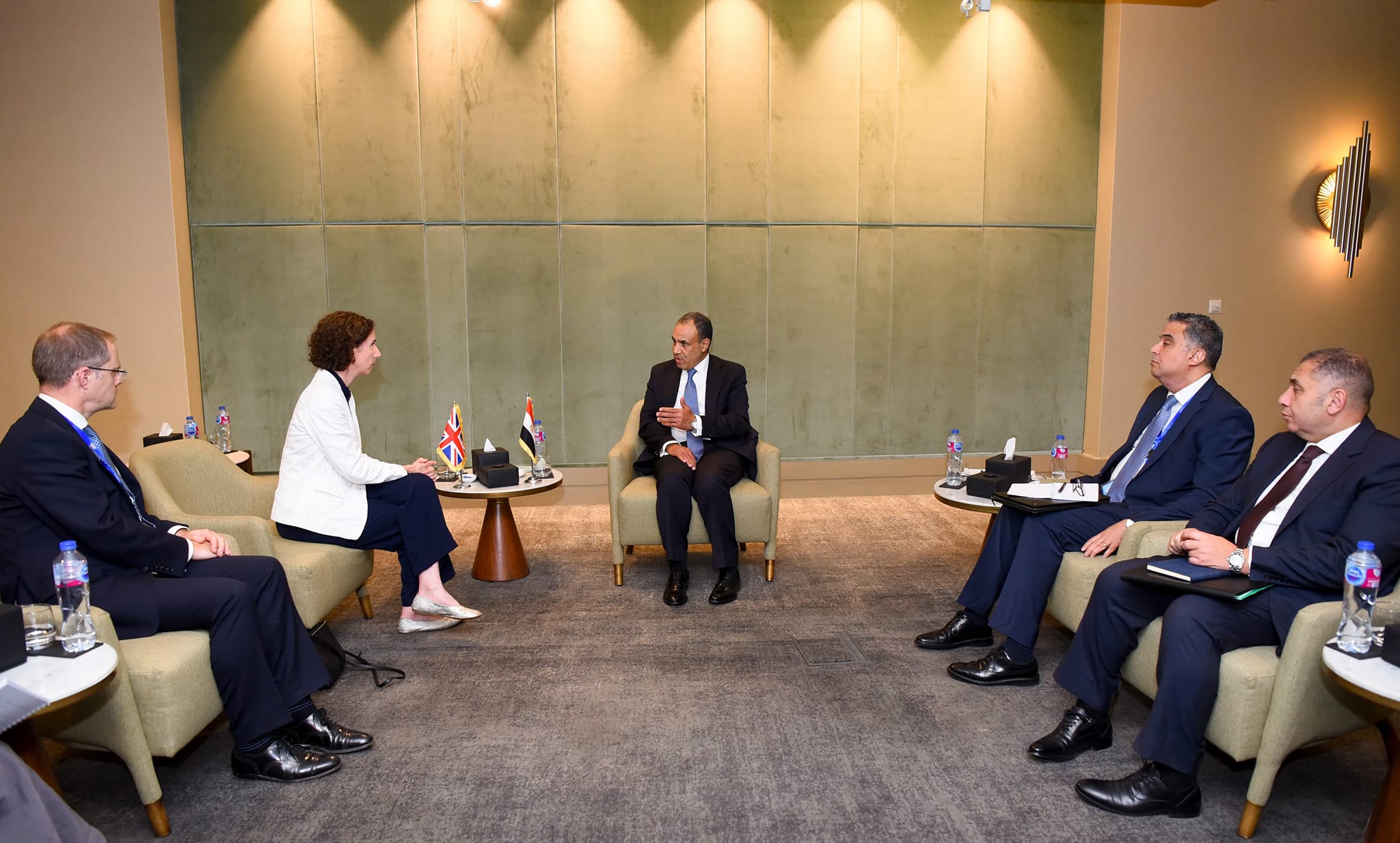 “عبد العاطي” يؤكد أهمية الضغط على إسرائيل.. ووقف فوري لإطلاق النار