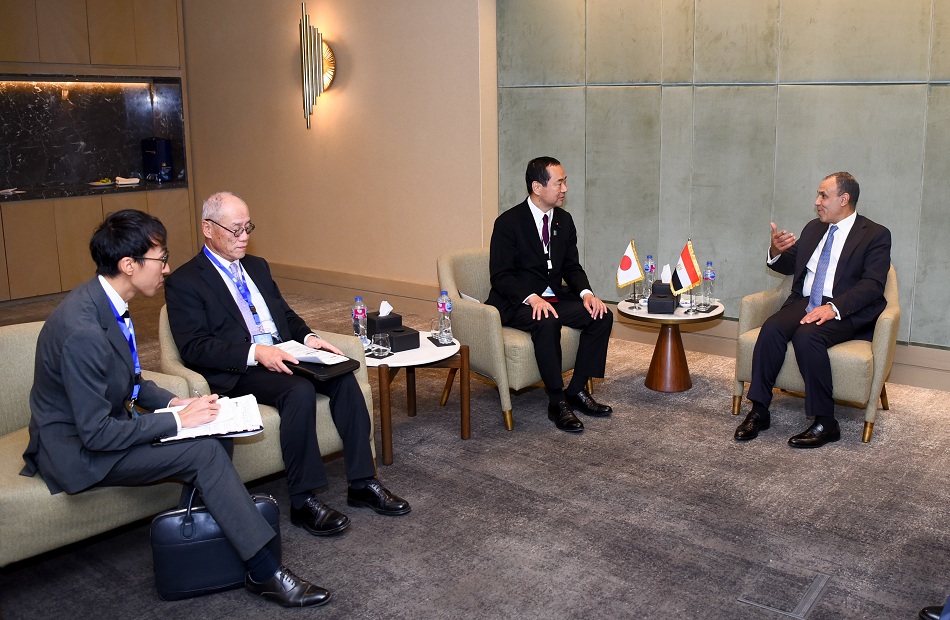 وزير الخارجية يؤكد لنظيره الياباني حرص مصر على تعزيز التعاون المشترك في المجال الاقتصادى والاستثمارى