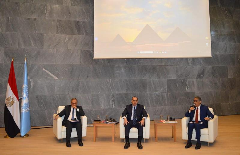 محمود فوزي وضياء رشوان يستعرضان تعزيز المشاركة السياسية وحقوق الإنسان في مصر