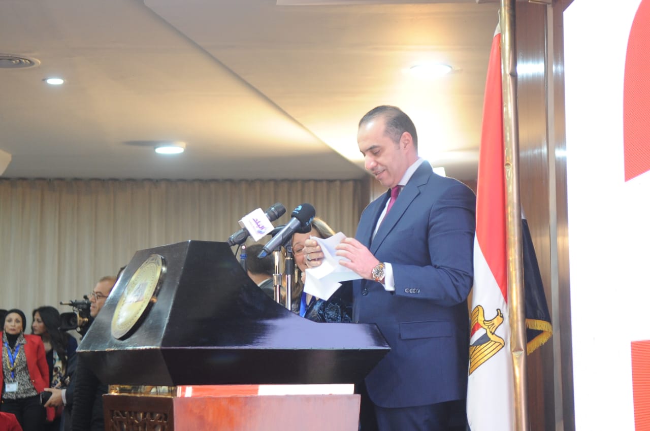 المستشار محمود فوزي: الإعلام أصبح يضاهي قوة السلاح المستشار محمود فوزي: الإعلام أصبح يضاهي قوة السلاح