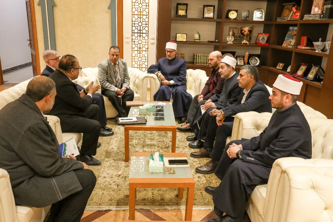 مفتي الجمهورية يستقبل وفدًا من الجامعة المصرية الروسية لبحث التعاون في مجال الذكاء الاصطناعي مفتي الجمهورية يستقبل وفدًا من الجامعة المصرية الروسية لبحث التعاون في مجال الذكاء الاصطناعي