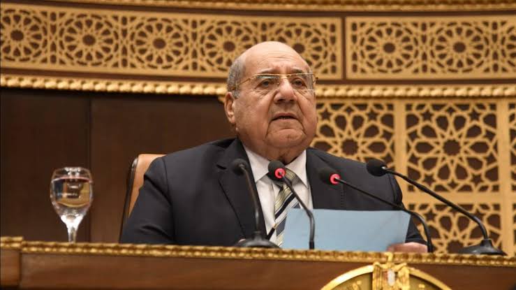 رئيس الشيوخ يرفع الجلسة العامة ويعود للانعقاد 22 ديسمبر