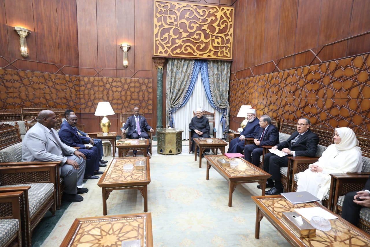 وزير الأوقاف الجيبوتي: نسعى لتعزيز تواجد الأزهر والاستفادة من خبراته وزير الأوقاف الجيبوتي: نسعى لتعزيز تواجد الأزهر والاستفادة من خبراته