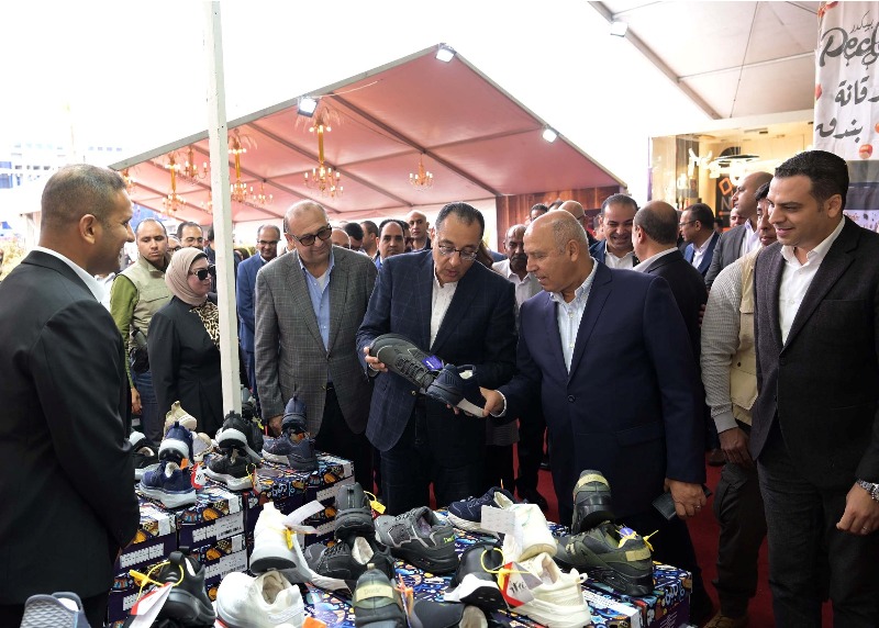 دعمًا للصناعة.. رئيس الوزراء يؤكد إتاحة تيسيرات جديدة لجذب الاستثمارات دعمًا للصناعة.. رئيس الوزراء يؤكد إتاحة تيسيرات جديدة لجذب الاستثمارات