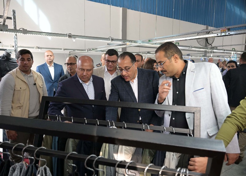 مدبولي: صناعة الملابس الجاهزة أحد القطاعات الواعدة  في نمو الاقتصاد المصري