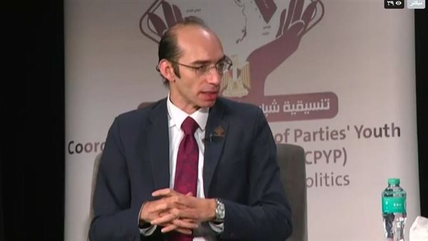 محمد عبد العزيز: لا يوجد دولة مثالية في ملف حقوق الإنسان