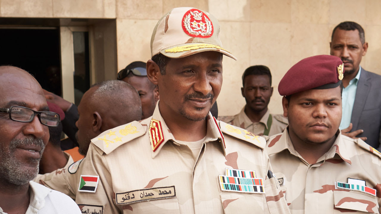 إدارة بايدن تستعد للإعلان عن إبادة جماعية في السودان.. وفرض عقوبات على الدعم السريع إدارة بايدن تستعد للإعلان عن إبادة جماعية في السودان.. وفرض عقوبات على الدعم السريع