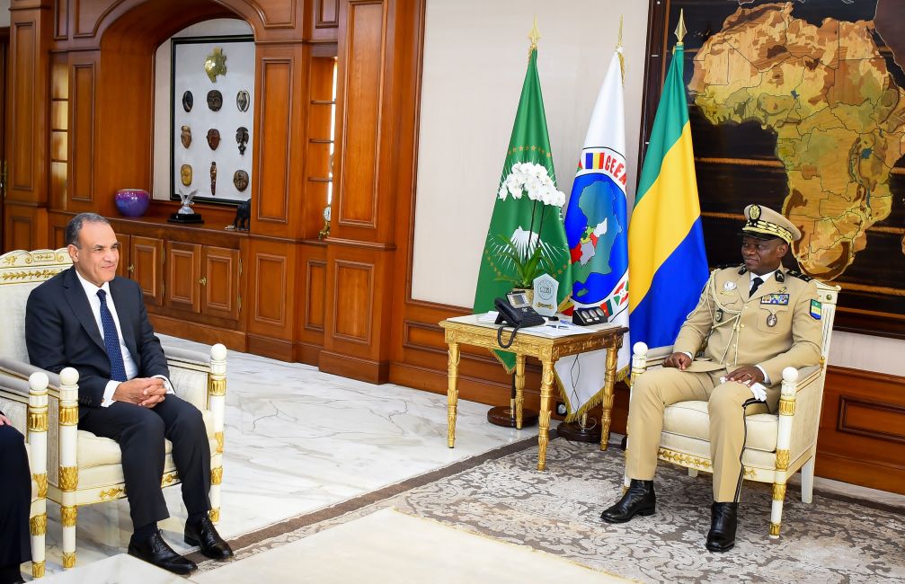 رئيس الجابون يُشيد بالدور المصري في دعم تنمية القارة الإفريقية رئيس الجابون يُشيد بالدور المصري في دعم تنمية القارة الإفريقية