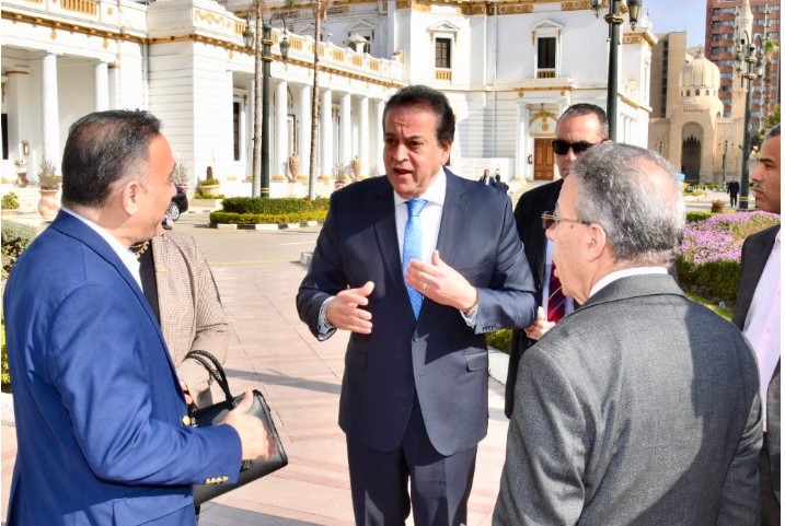 “نقاش حول قانون المسؤولية الطبية” تأكيد على حماية حقوق الأطباء والتوازن مع حقوق المرضى