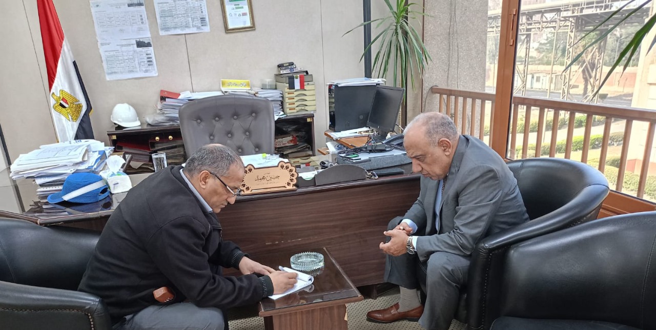 وزير الكهرباء يتفقد محطة شمال القاهرة المركبة ويتابع نمط التشغيل لخفض استهلاك الوقود