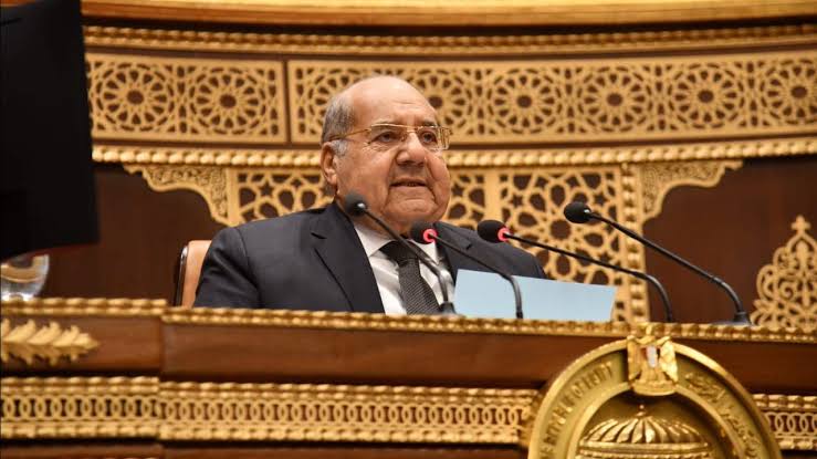 رئيس الشيوخ يرفع الجلسة العامة.. والعودة غدا الاثنين رئيس الشيوخ يرفع الجلسة العامة.. والعودة غدا الاثنين