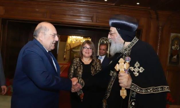 رئيس الشيوخ يزور الكاتدرائية المرقسية لتهنئة البابا تواضروس الثاني رئيس الشيوخ يزور الكاتدرائية المرقسية لتهنئة البابا تواضروس الثاني