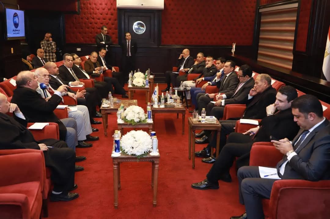 انطلاق الاجتماع التحضيرى للنسخة الثانية من ملتقى الأحزاب والكيانات السياسية بمشاركة أكثر من 50 حزبًا انطلاق الاجتماع التحضيرى للنسخة الثانية من ملتقى الأحزاب والكيانات السياسية بمشاركة أكثر من 50 حزبًا