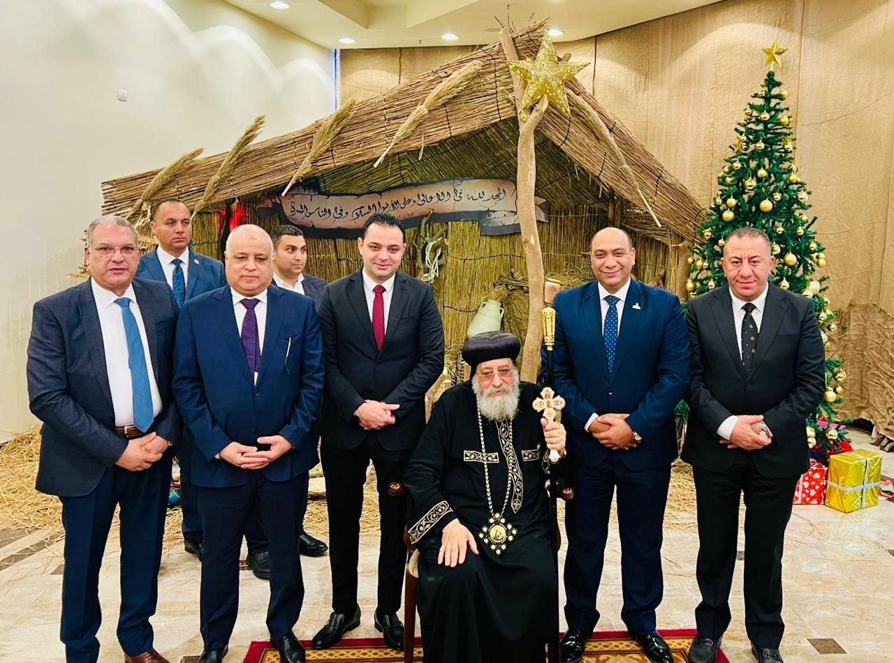 الشعب الجمهوري بالقاهرة يقدم التهاني للبابا تواضروس الشعب الجمهوري بالقاهرة يقدم التهاني للبابا تواضروس