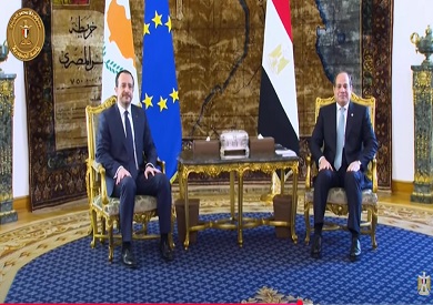 الرئيس السيسي يستقبل نظيره القبرصي ورئيس وزراء اليونان