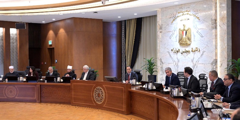 رئيس الوزراء يتابع موقف مشروعات تطوير موقع التجلي الأعظم رئيس الوزراء يتابع موقف مشروعات تطوير موقع التجلي الأعظم