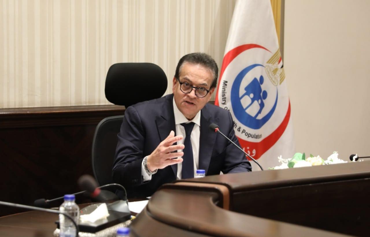 وزير الصحة والسكان يوجه بتأسيس لجنة استشارية عليا للتنمية البشرية