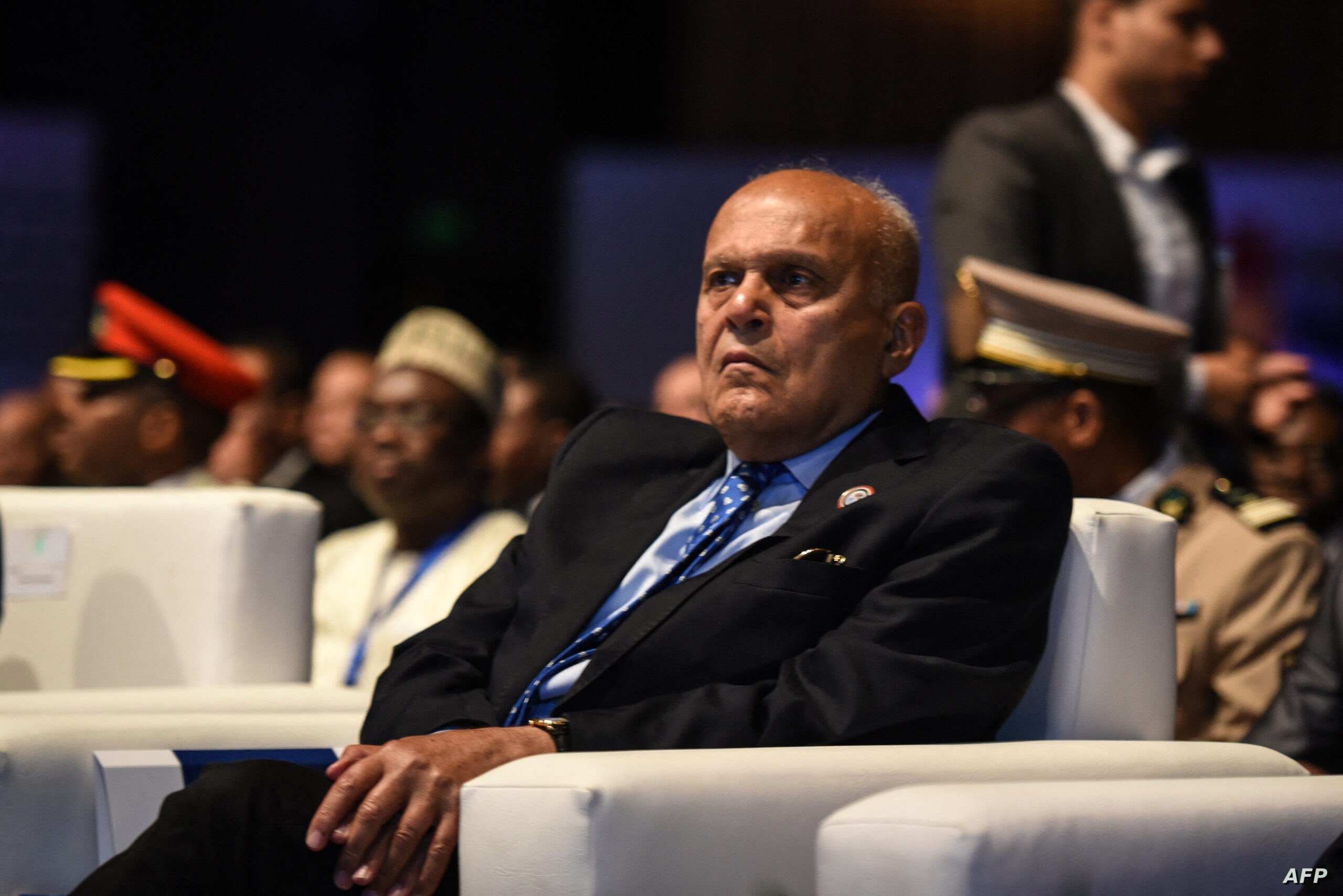 تقديرًا لإسهاماته.. تسمية صالة كبار الزوار بمطار أسوان باسم البروفيسور مجدي يعقوب تقديرًا لإسهاماته.. تسمية صالة كبار الزوار بمطار أسوان باسم البروفيسور مجدي يعقوب