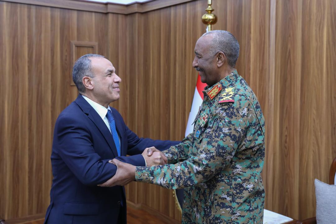 بتوجيهات من الرئيس.. وزير الخارجية يلتقي بـ”البرهان” في بورسودان بتوجيهات من الرئيس.. وزير الخارجية يلتقي بـ”البرهان” في بورسودان